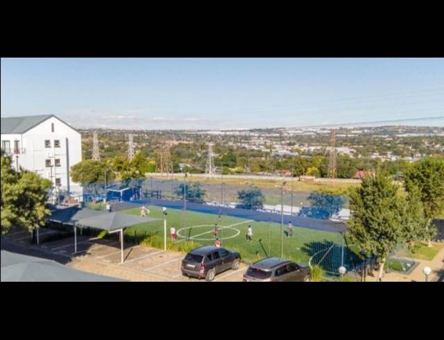 2 BEDROOM APARTMENT FOR SALE IN MODDERFONTEIN